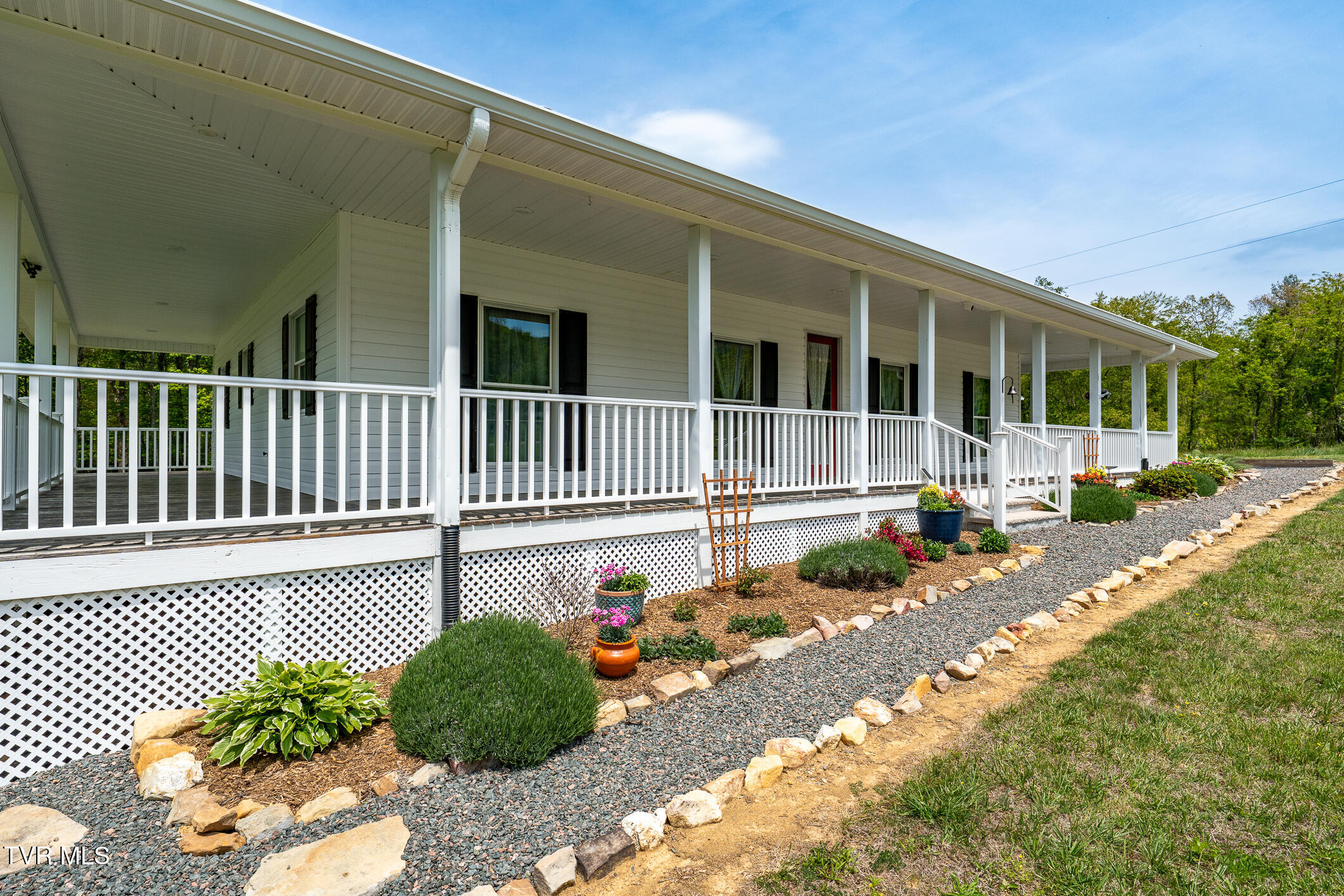 533 Harmon Road Mountain City, TN 37683 - Photo 9 of 75 533 Harmon Road (9 of 74)
