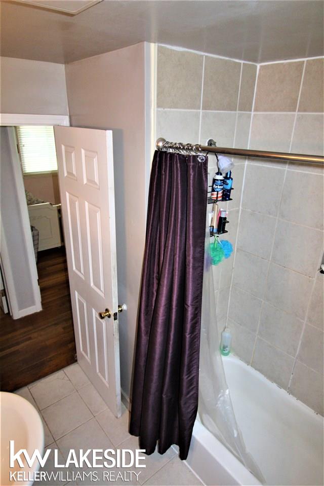 8242 Rondale Drive Utica, MI 48316 - Photo 15 of 22 50040180-14.JPG