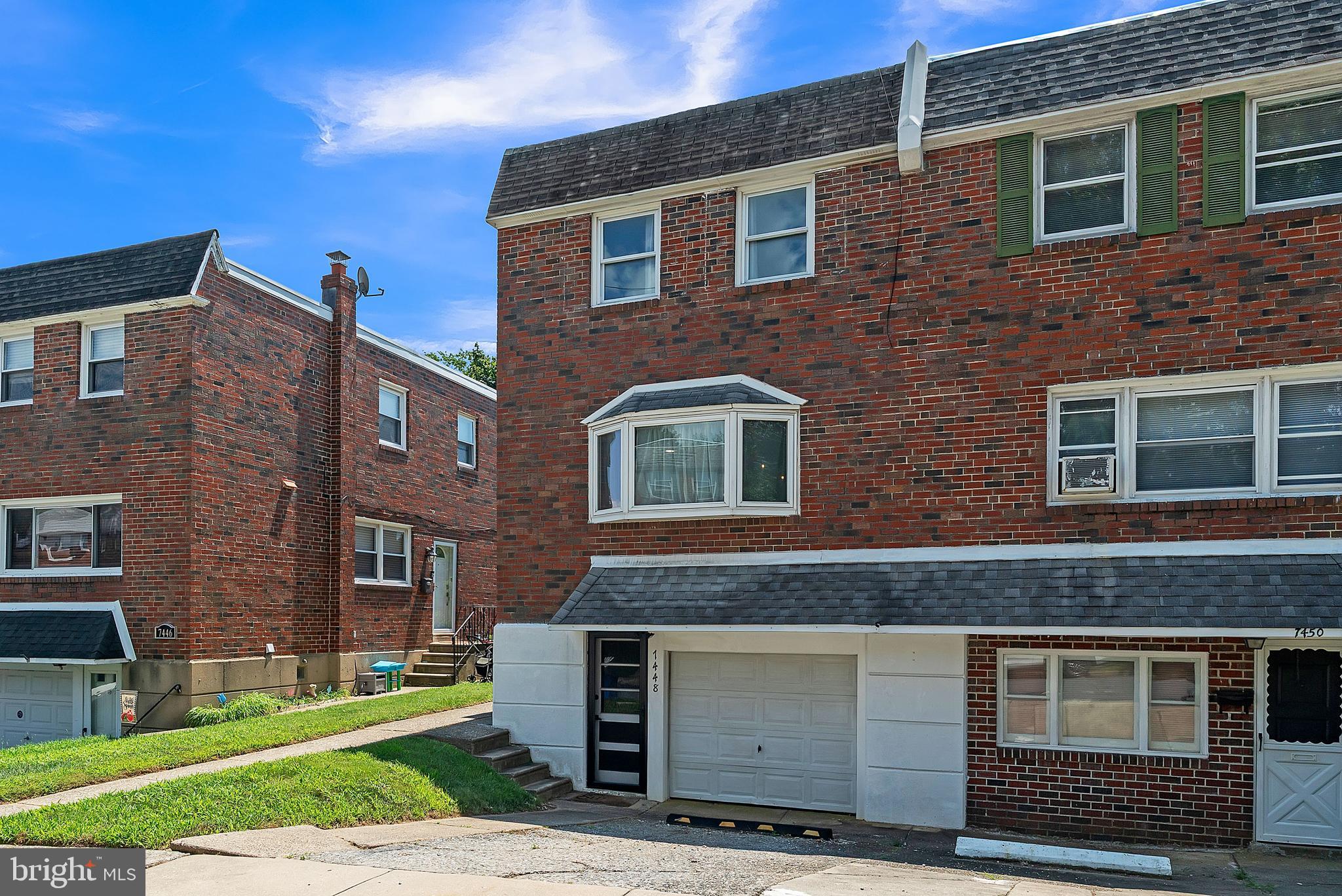 7448 Hill Road Philadelphia, PA 19128 - Photo 3 of 42 Private Driveway & Garage