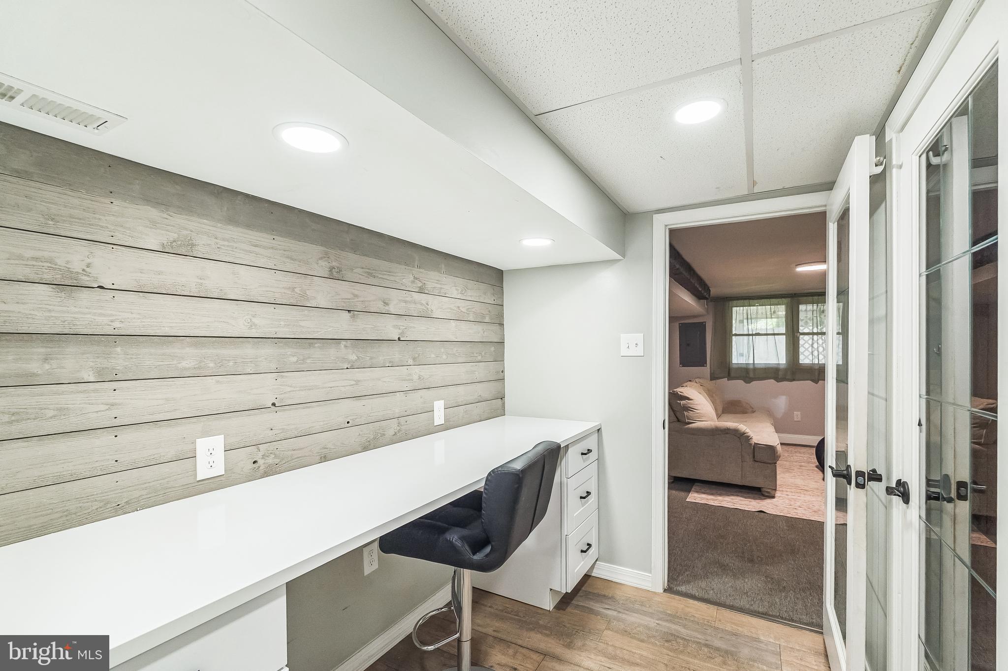 7448 Hill Road Philadelphia, PA 19128 - Photo 34 of 42 Bonus Built-In Desk or Laundry Sorting