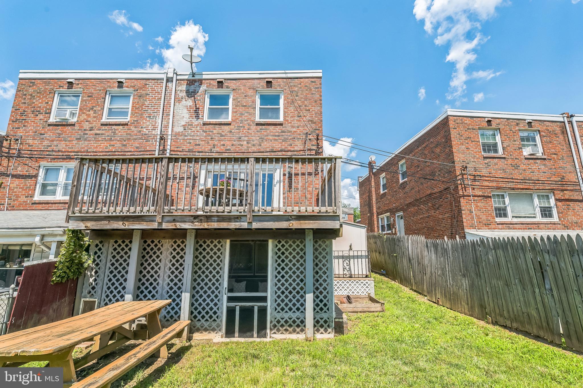 7448 Hill Road Philadelphia, PA 19128 - Photo 38 of 42 Backyard