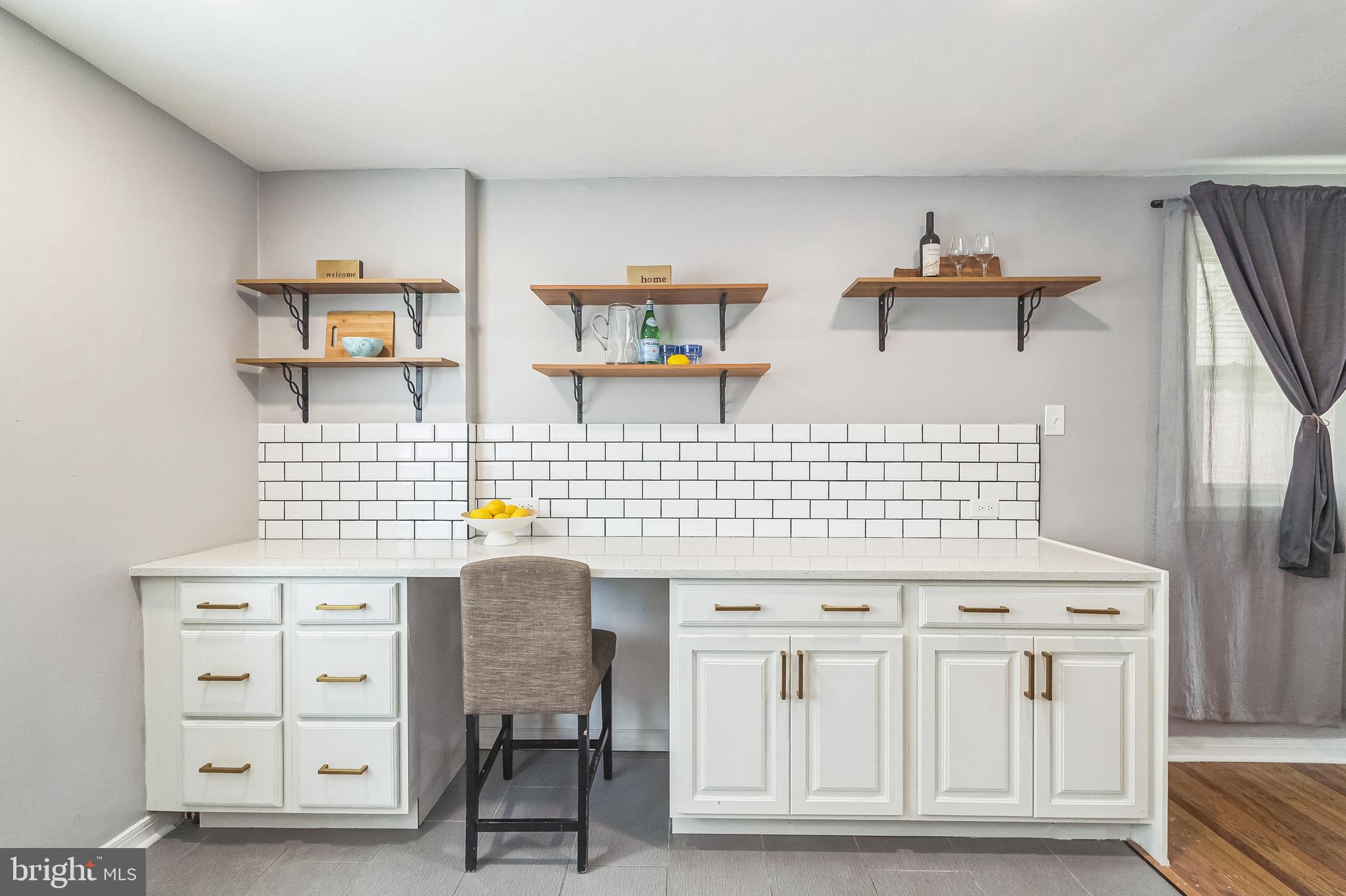 7448 Hill Road Philadelphia, PA 19128 - Photo 8 of 42 Serving Surface Galore