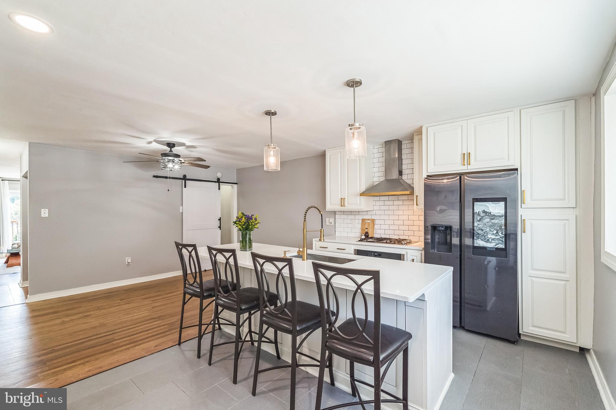 7448 Hill Road Philadelphia, PA 19128 - Photo 10 of 42 Keep Guests at Bay While you Cook ;)
