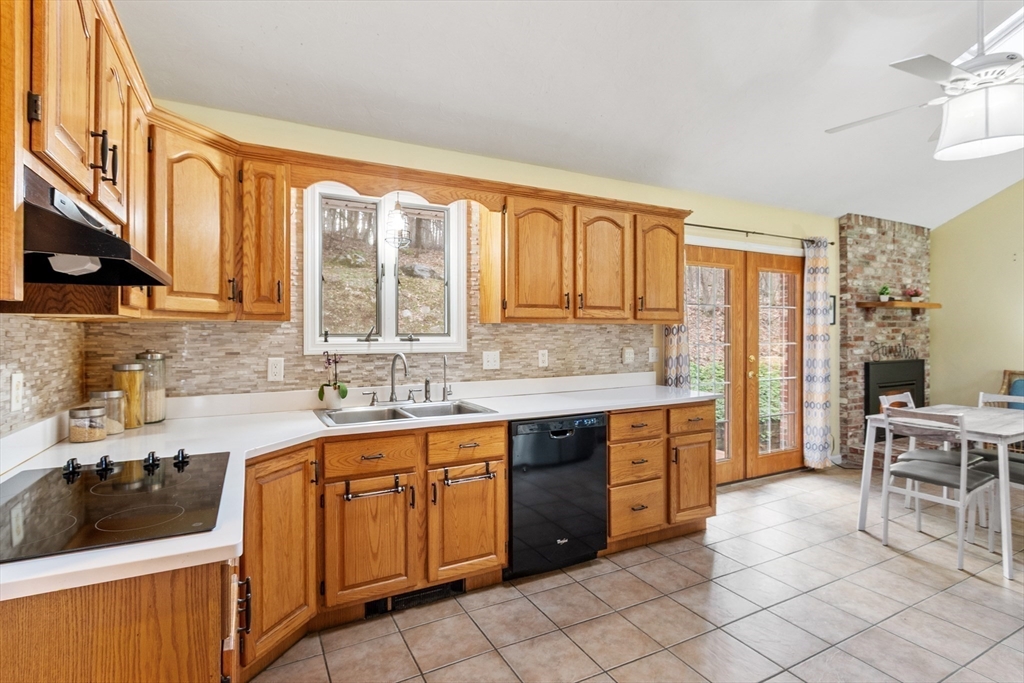 41 Betty Spring Road Gardner, MA 01440 - Photo 12 of 36 Gallery Image 12