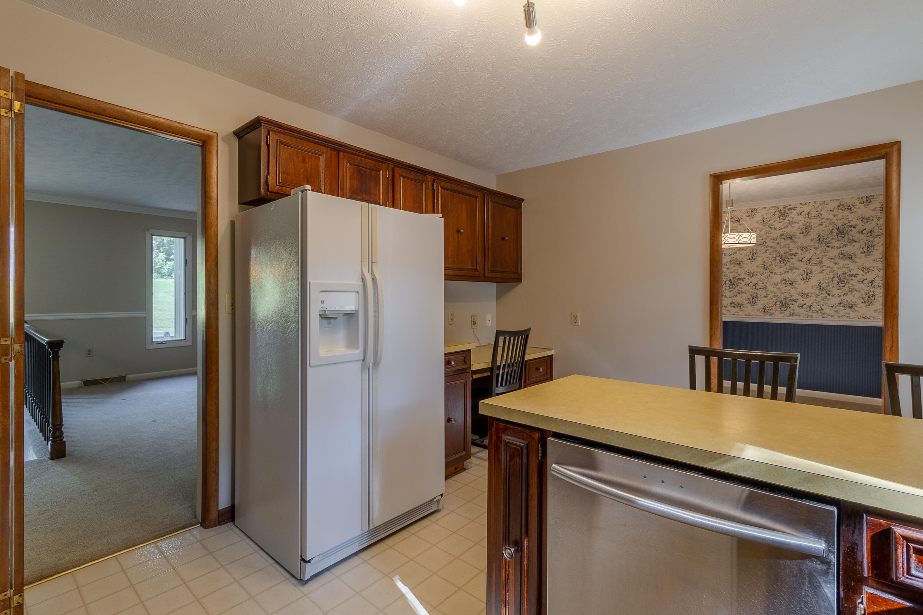 1469 Ridgecrest Avenue Kingsport, TN 37660 - Photo 12 of 37 Kitchen 2