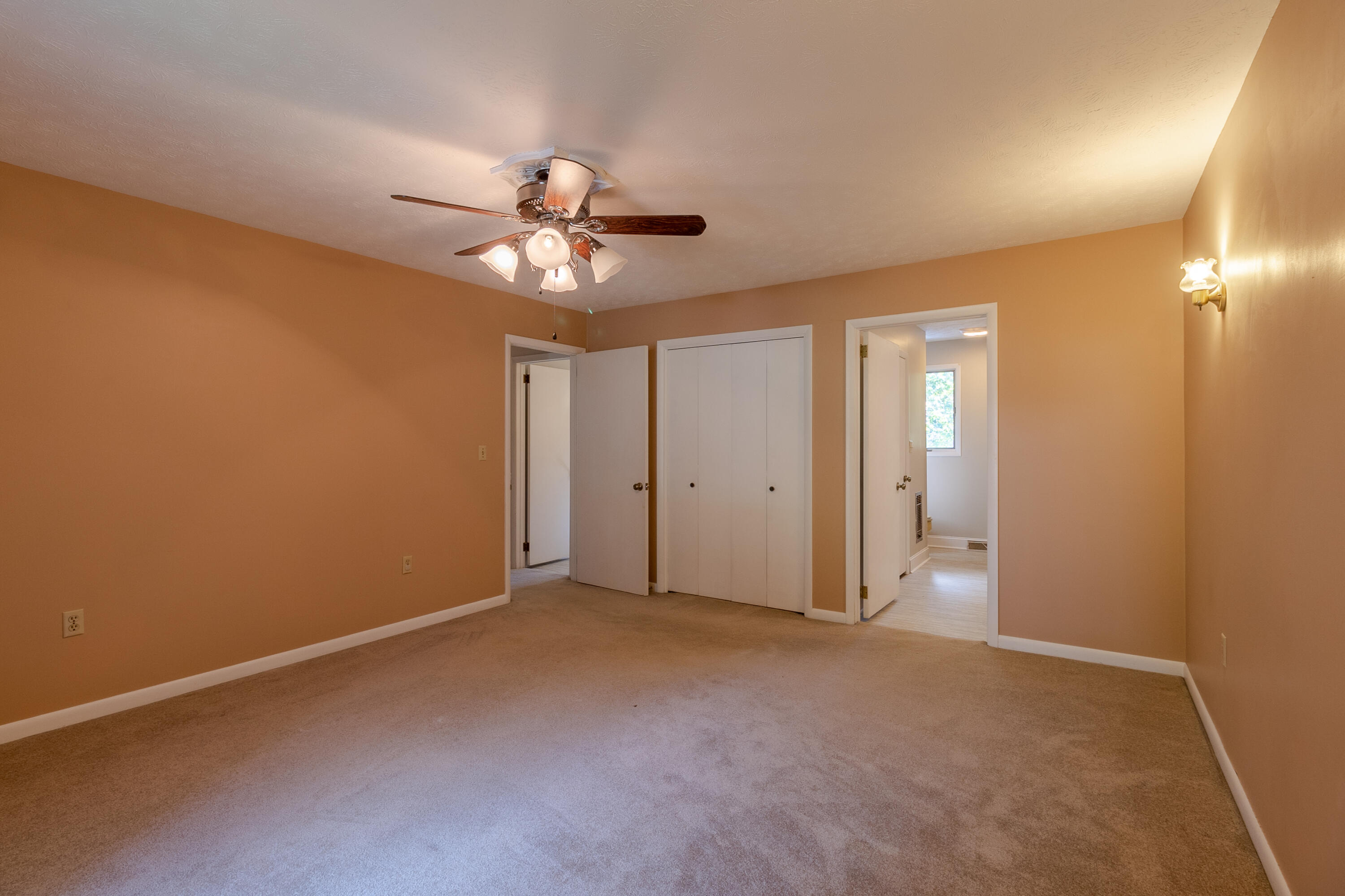 1469 Ridgecrest Avenue Kingsport, TN 37660 - Photo 18 of 37 Primary Bedroom 2