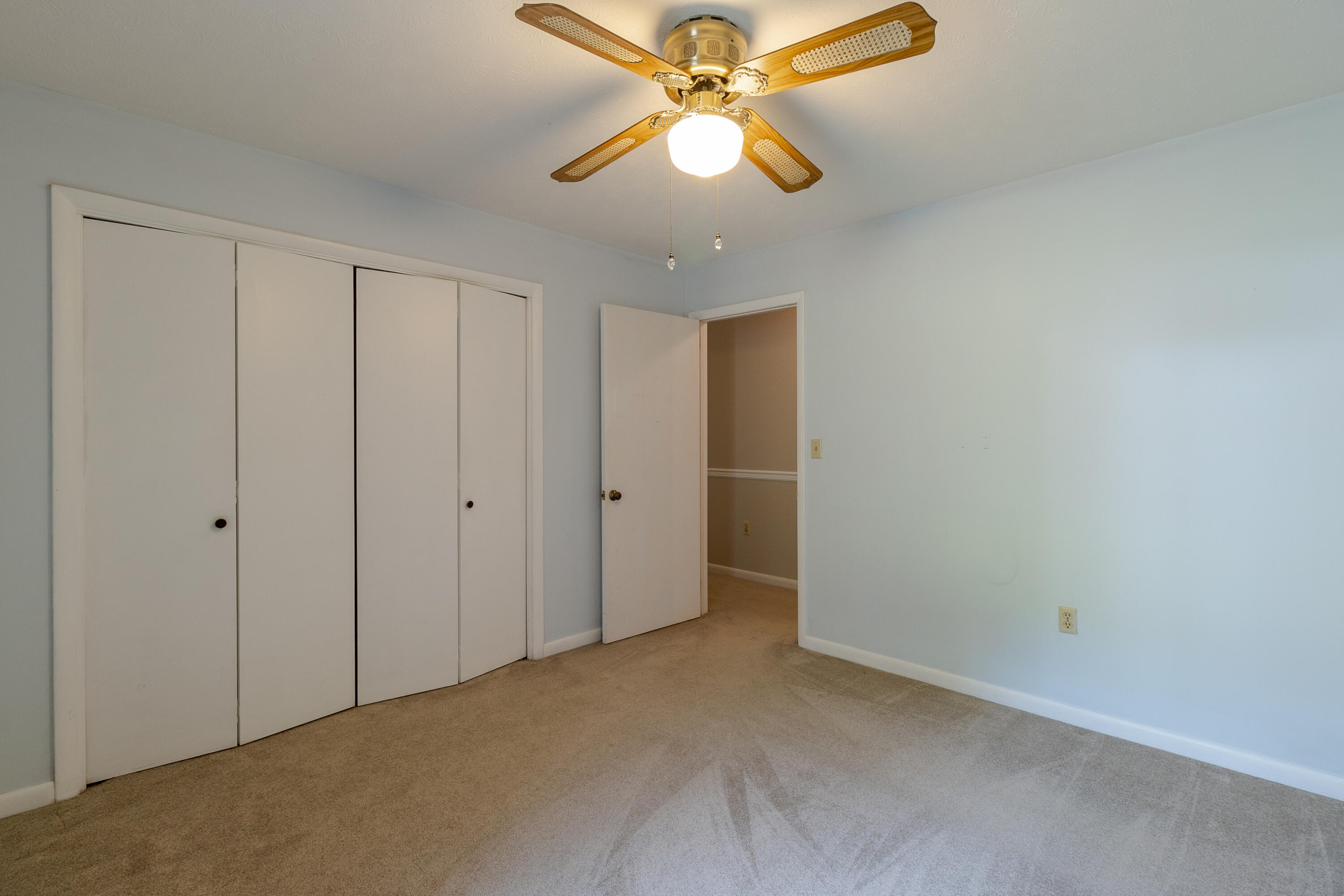 1469 Ridgecrest Avenue Kingsport, TN 37660 - Photo 23 of 37 Bedroom 3,2