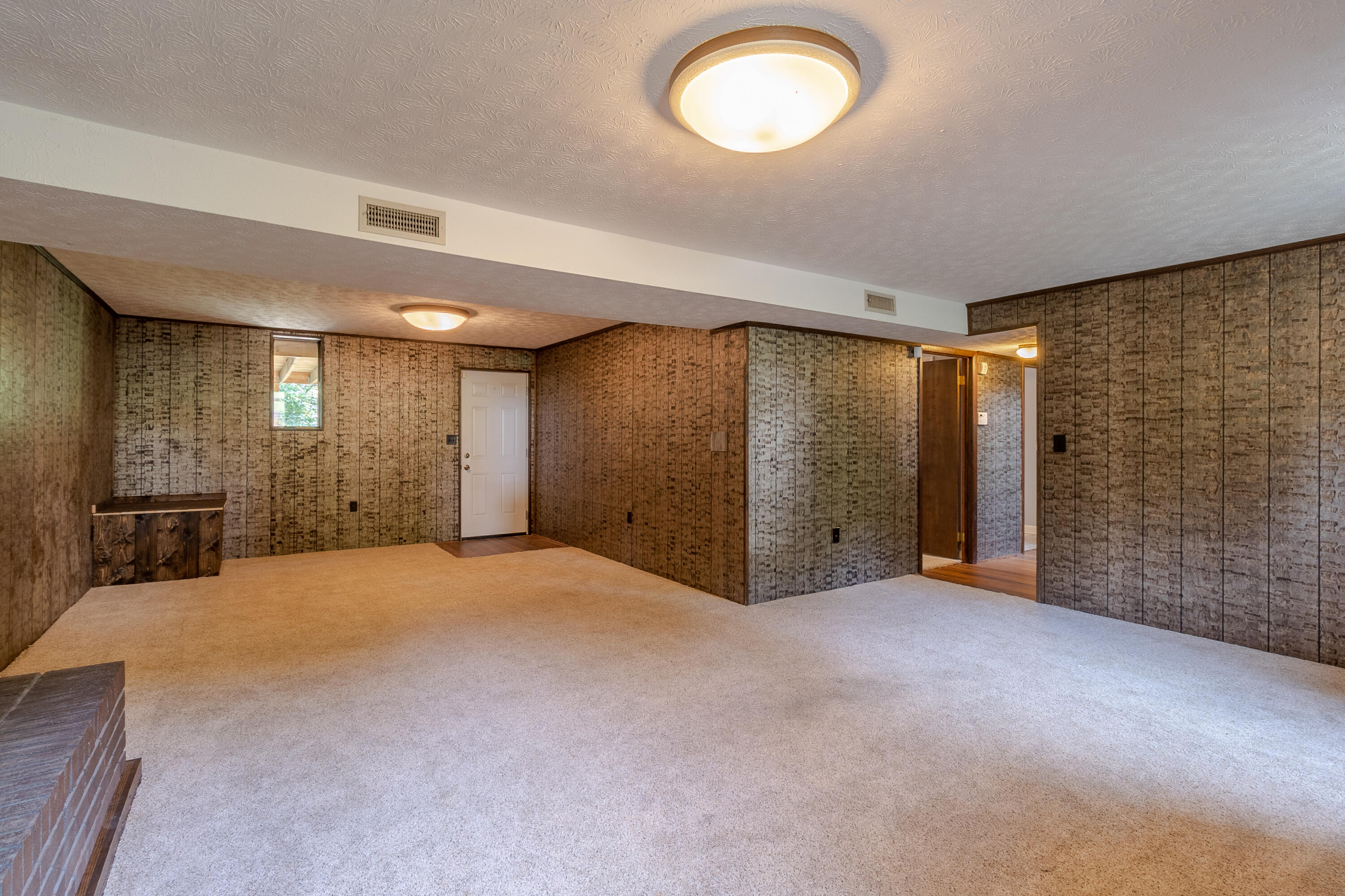 1469 Ridgecrest Avenue Kingsport, TN 37660 - Photo 26 of 37 Den