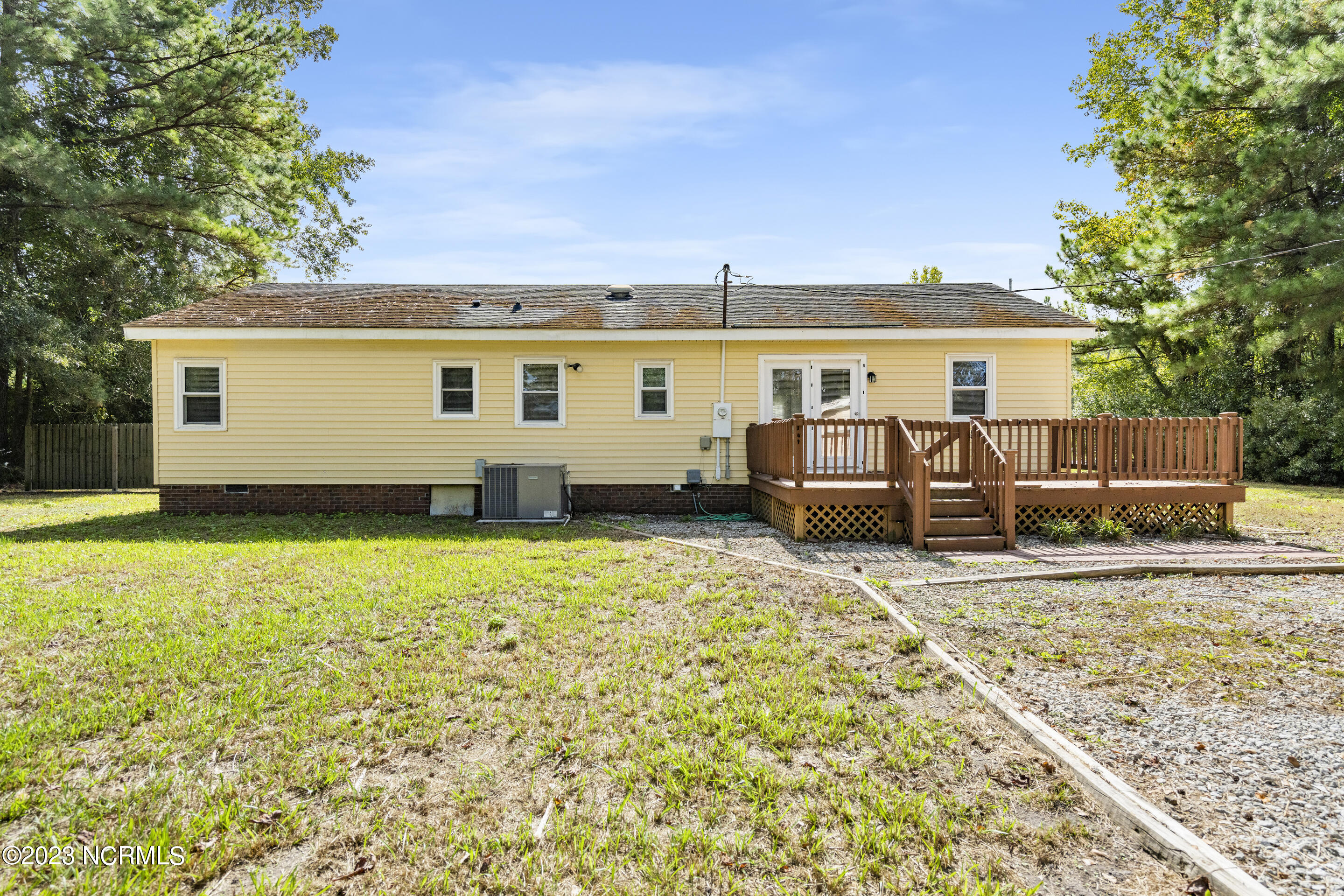 2894 Dawson Cabin Road Jacksonville, NC 28540 - Photo 27 of 32 Back of House