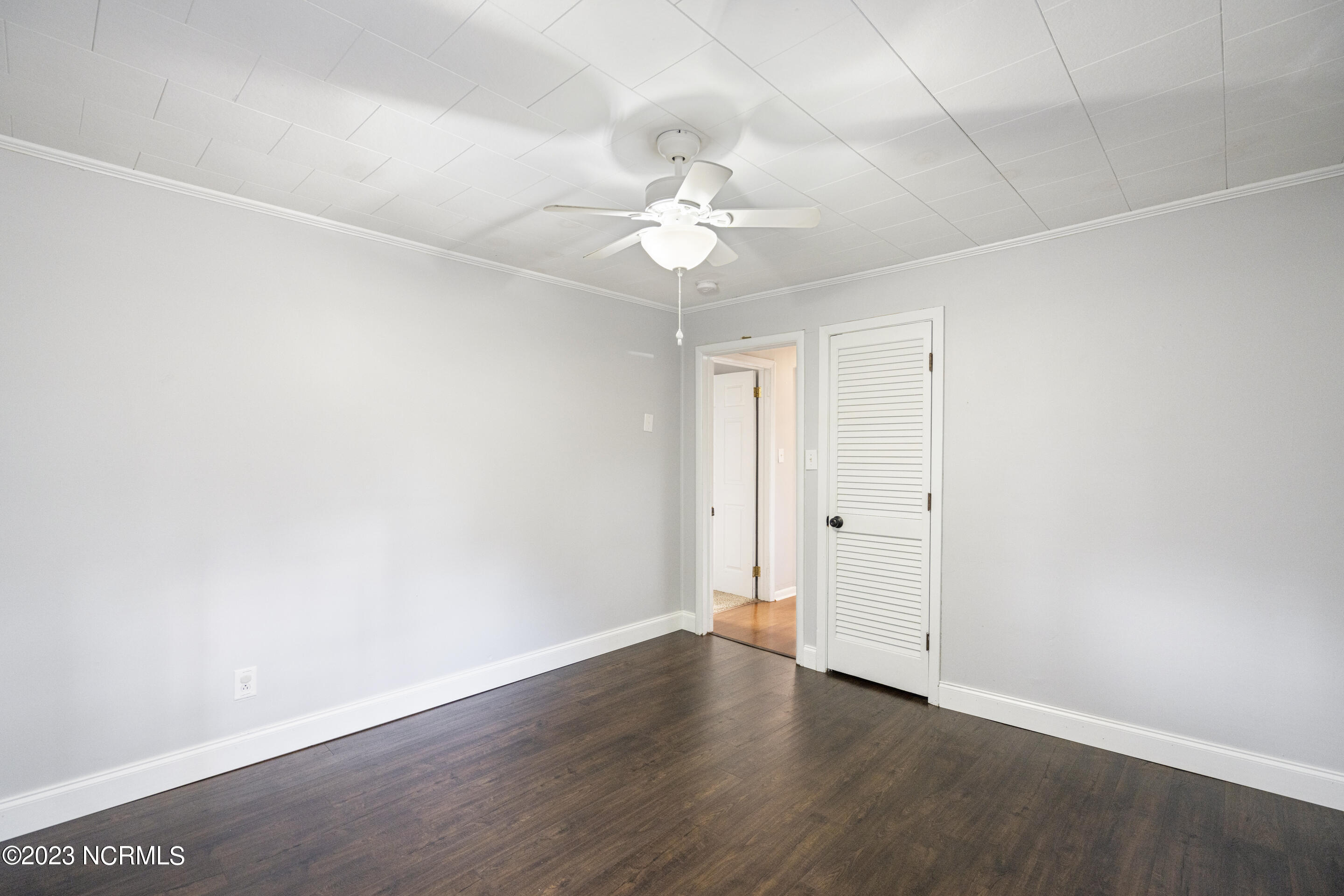 2894 Dawson Cabin Road Jacksonville, NC 28540 - Photo 6 of 32 Room 2