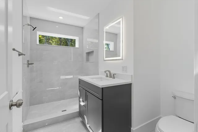 $1,145,000 | 8 Hough Road, Sutton, MA 01590