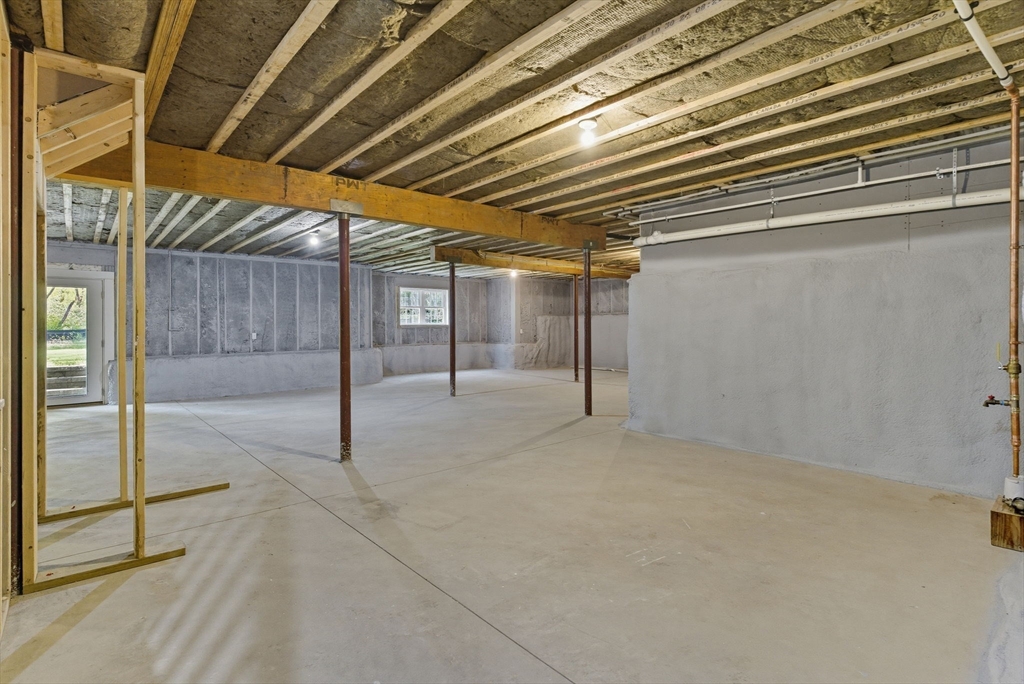 8 Hough Road Sutton, MA 01590 - Photo 36 of 42