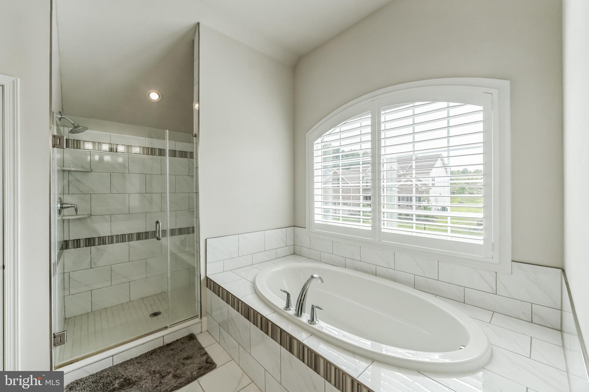 4907 Bridle Ridge Road Upper Marlboro, MD 20772 - Photo 20 of 30 Upstairs Master bath