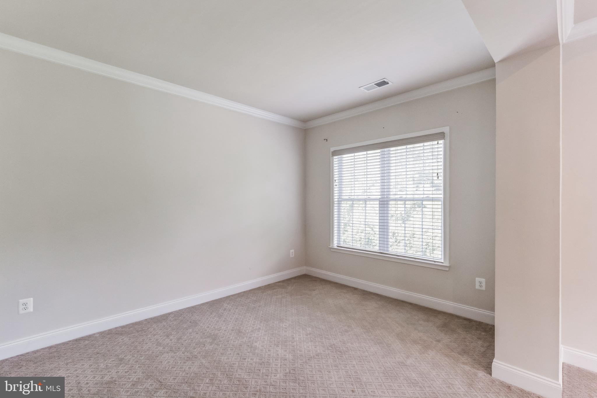 4907 Bridle Ridge Road Upper Marlboro, MD 20772 - Photo 4 of 30 Living room
