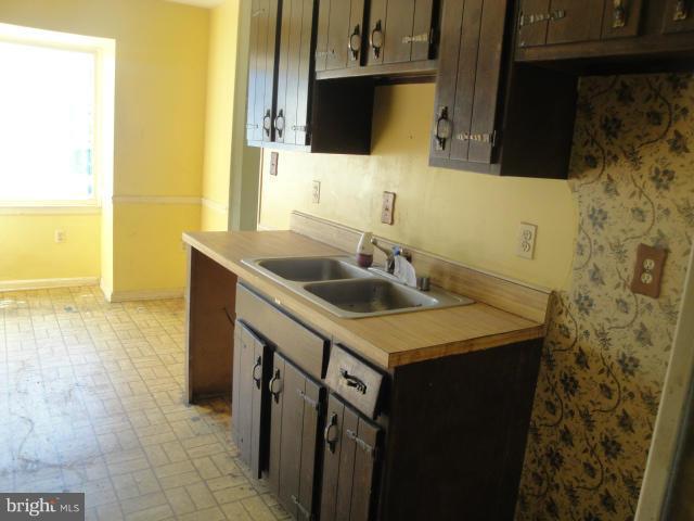 3408 Ryon Court Waldorf, MD 20601 - Photo 6 of 13 Kitchen