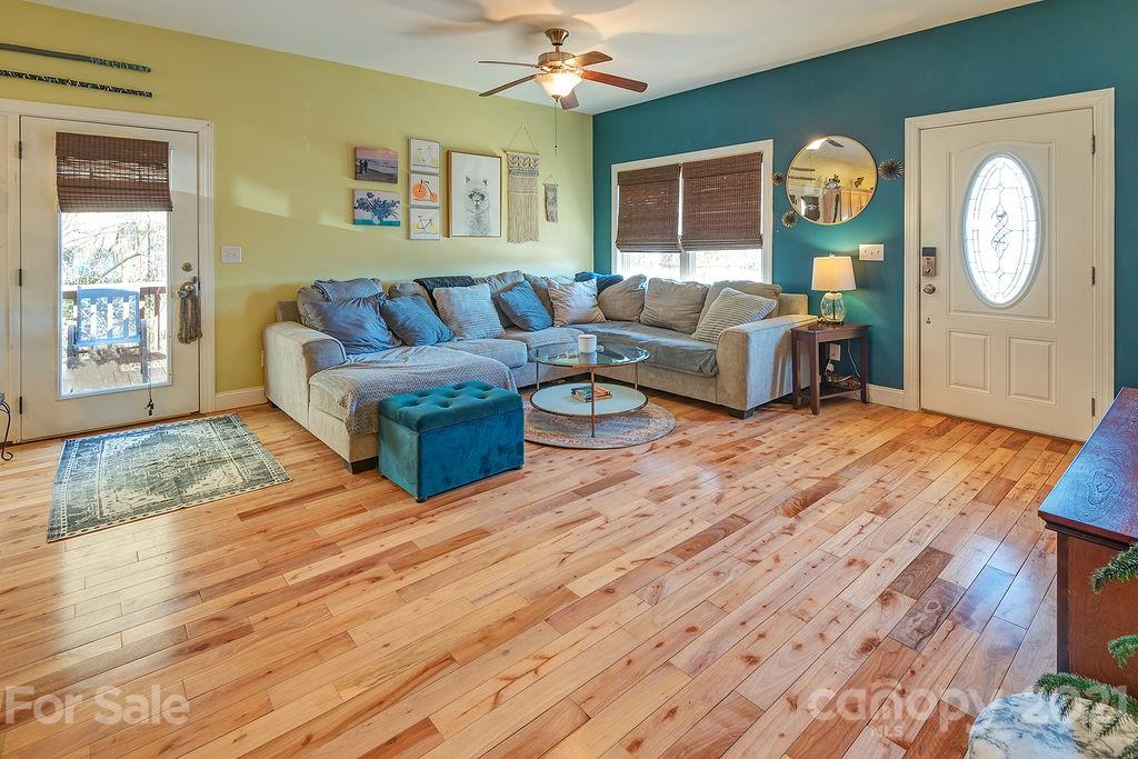42 Davidson Road Asheville, NC 28803 - Photo 5 of 25 Gallery Image 5