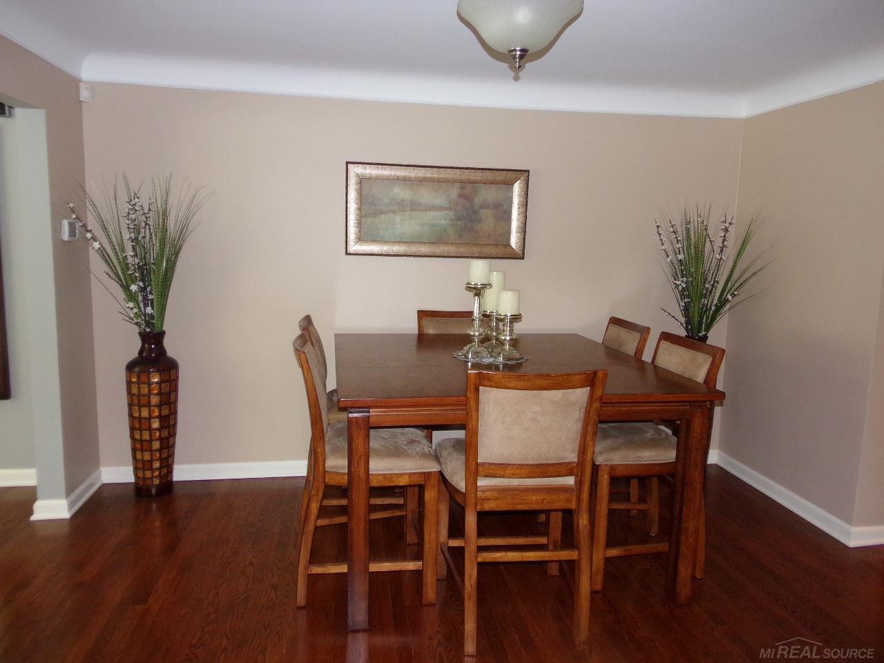 1070 North Renaud Road Grosse Pointe Woods, MI 48236 - Photo 13 of 50