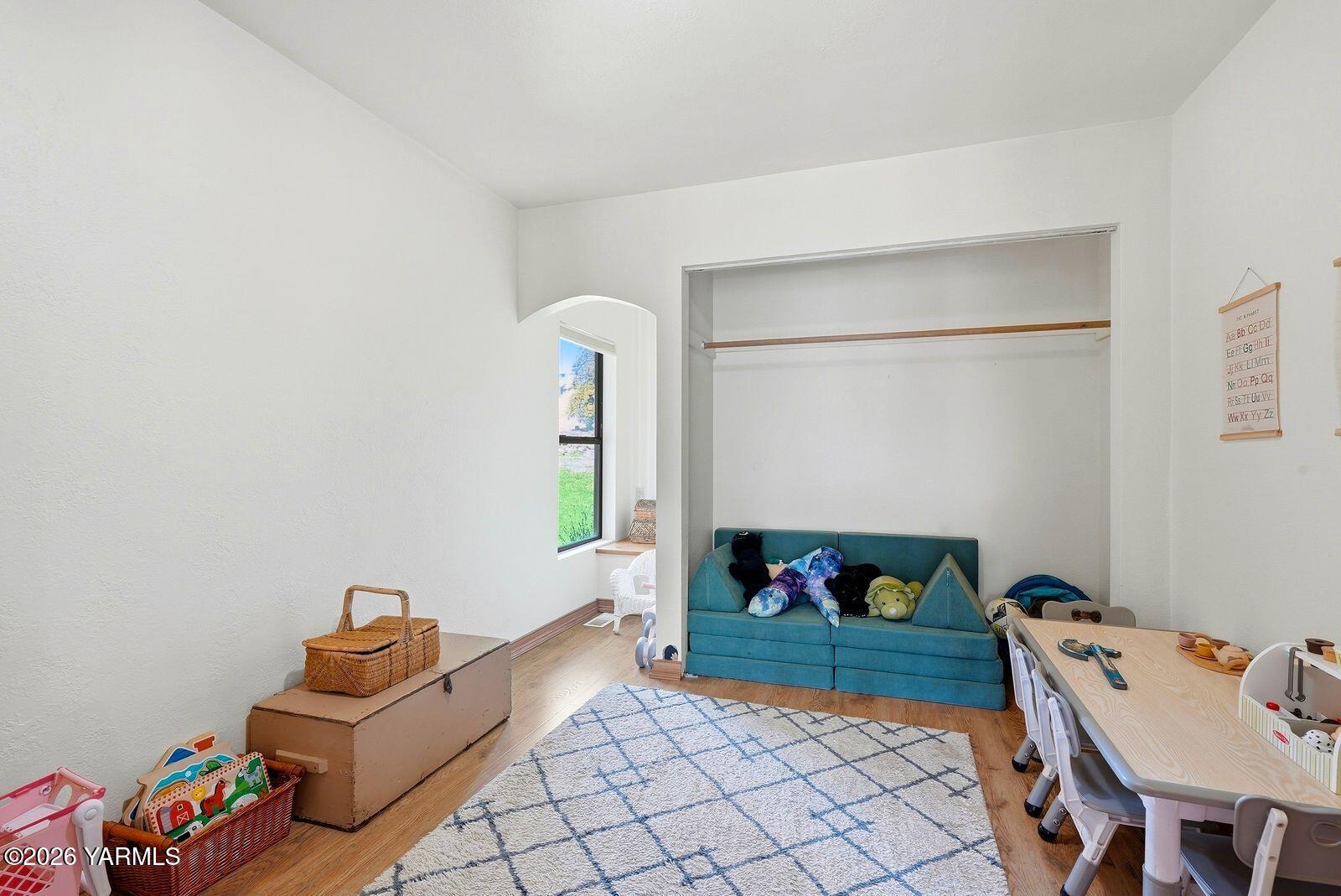 592 Livengood Road Cowiche, WA 98923 - Photo 19 of 51 Playroom or bedroom