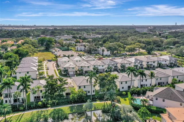 $8,500 | 1427 Southwest 23rd Street, Unit 1427, Fort Lauderdale, FL 33315