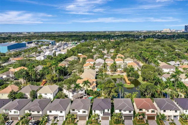 $8,500 | 1427 Southwest 23rd Street, Unit 1427, Fort Lauderdale, FL 33315