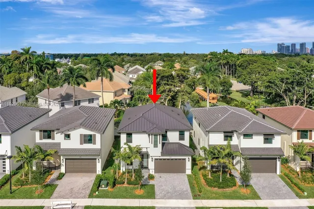 $8,500 | 1427 Southwest 23rd Street, Unit 1427, Fort Lauderdale, FL 33315