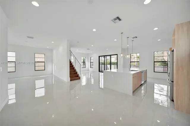 $8,500 | 1427 Southwest 23rd Street, Unit 1427, Fort Lauderdale, FL 33315