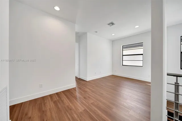 $8,500 | 1427 Southwest 23rd Street, Unit 1427, Fort Lauderdale, FL 33315