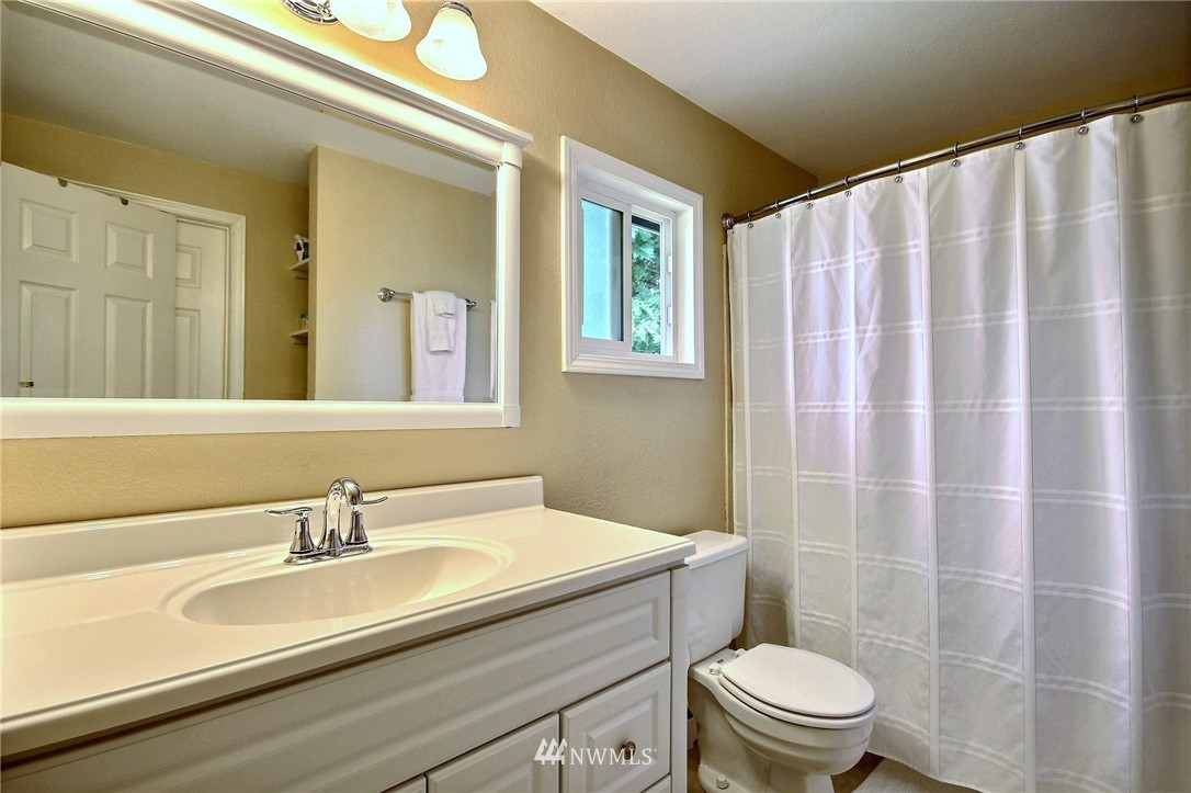 17606 30th Drive Southeast Bothell, WA 98012 - Photo 14 of 25 Gallery Image 14