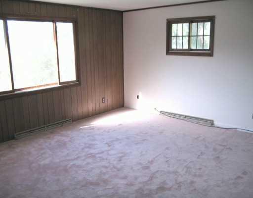 1410 Maple Street Rochester, PA 15074 - Photo 3 of 8 Living Room.