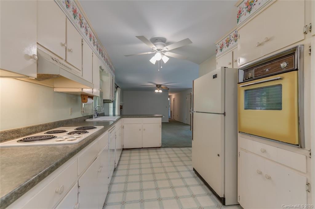517 Pleasant Hill Loop Road Rutherfordton, NC 28139 - Photo 11 of 48