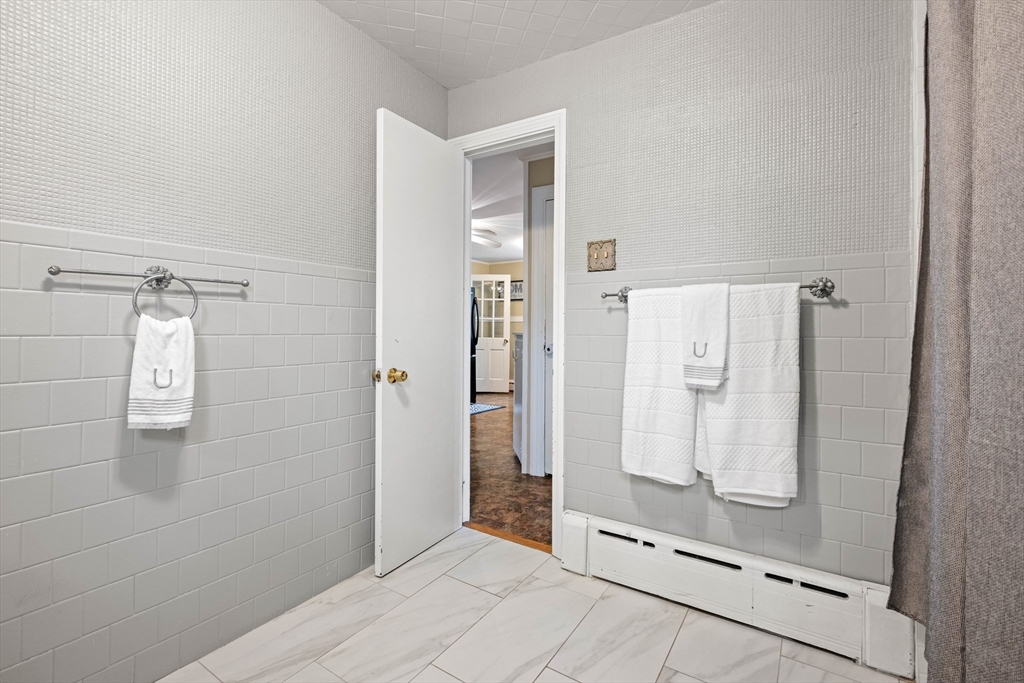 14 Wenlock Road Boston, MA 02122 - Photo 8 of 27 Gallery Image 8