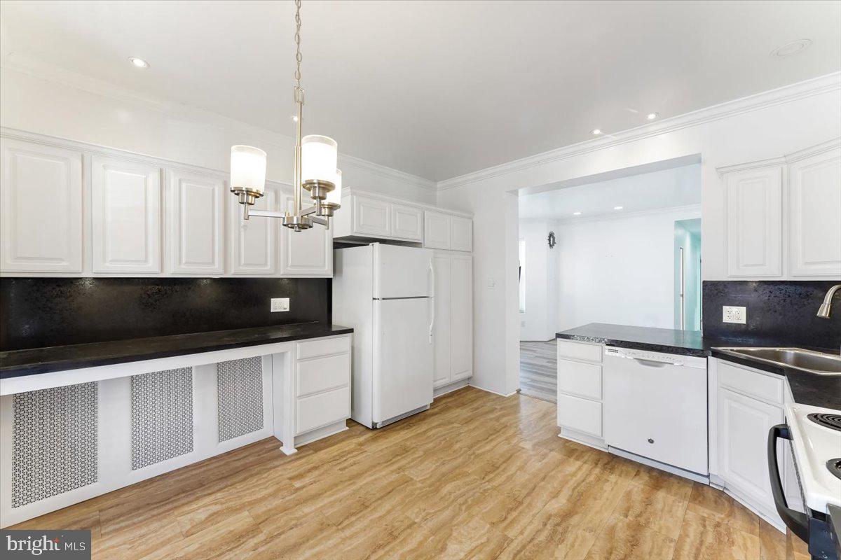 326 Walnut Street Spring City, PA 19475 - Photo 7 of 37