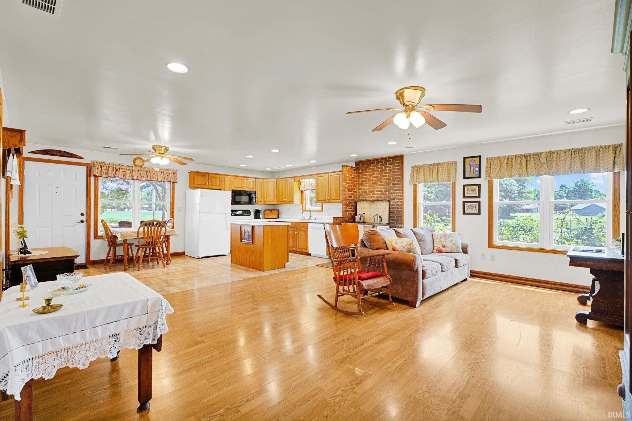 4800 Shireman Road Poseyville, IN 47633 - Photo 5 of 46