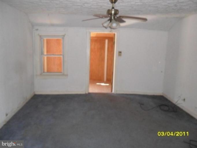 16539 Melville Road Henderson, MD 21640 - Photo 4 of 7 Living Room