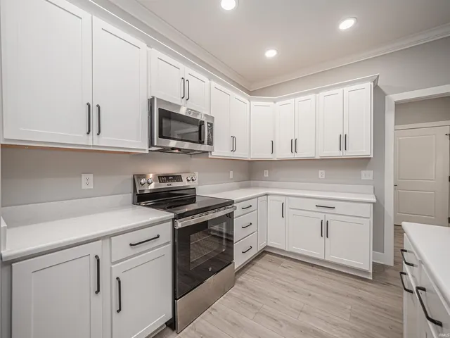 $310,000 | 3895 High Pointe Drive, Newburgh, IN 47630