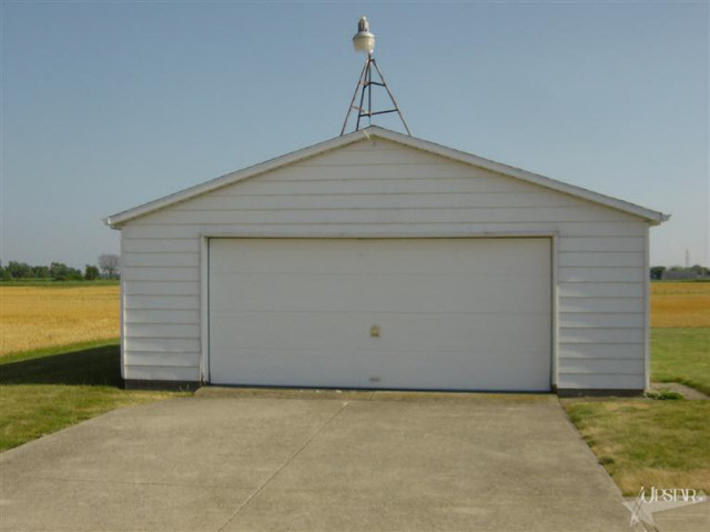 221 West Yoder Road Fort Wayne, IN 46819 - Photo 4 of 28