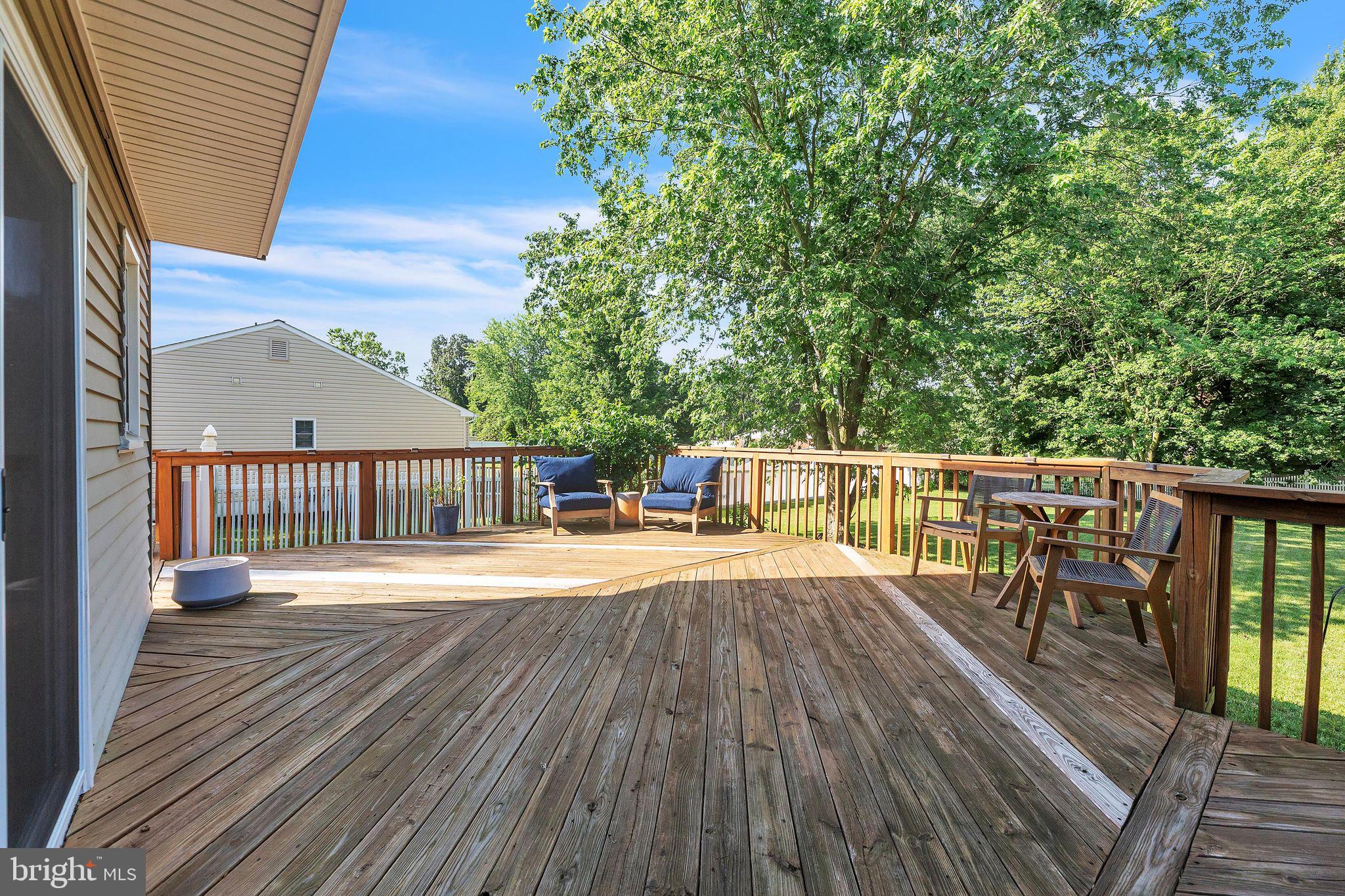 23 New Oak Road Mickleton, NJ 08056 - Photo 25 of 30 a balcony with wooden floor and fence