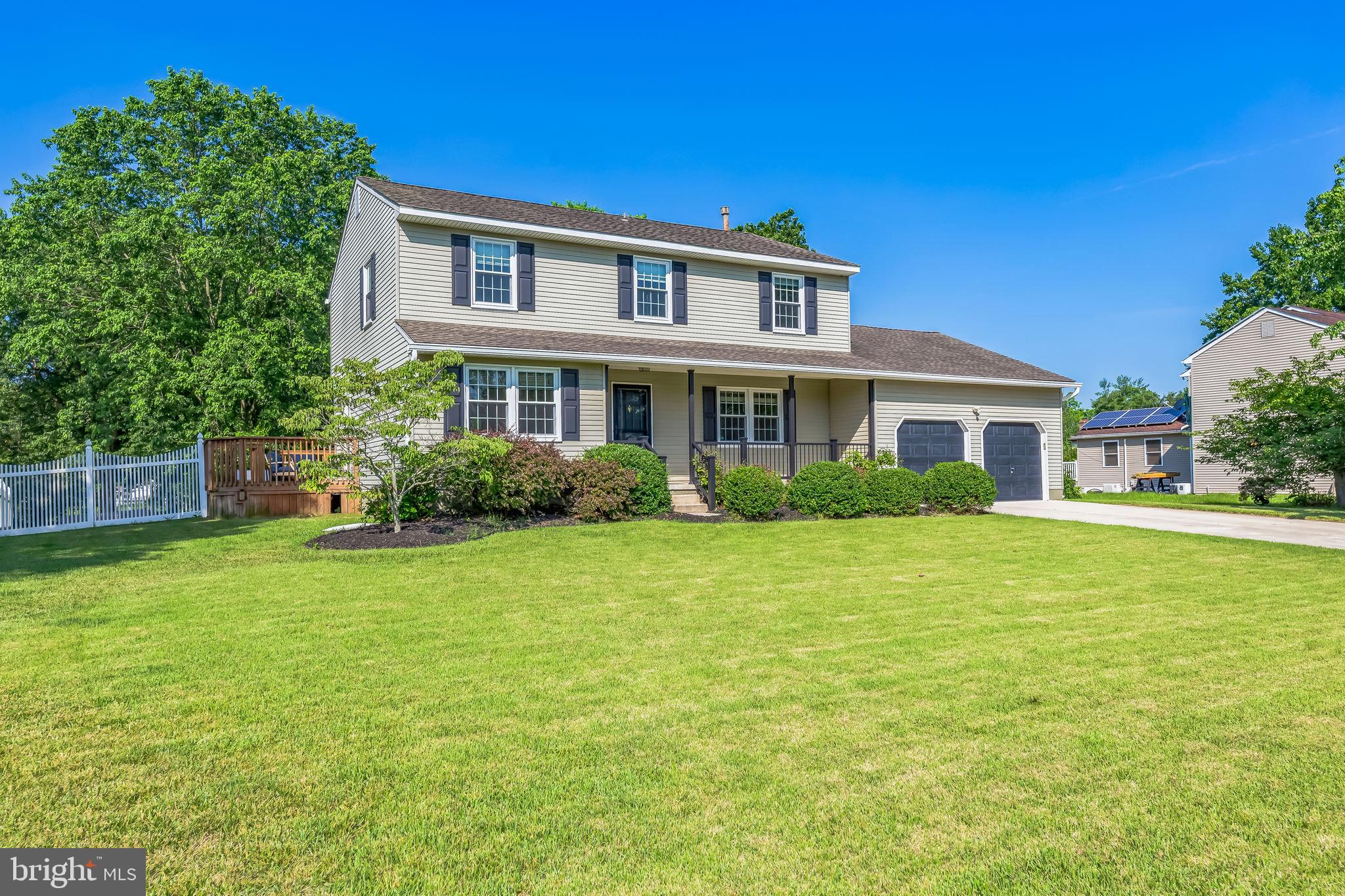 23 New Oak Road Mickleton, NJ 08056 - Photo 30 of 30 a front view of a house with a garden