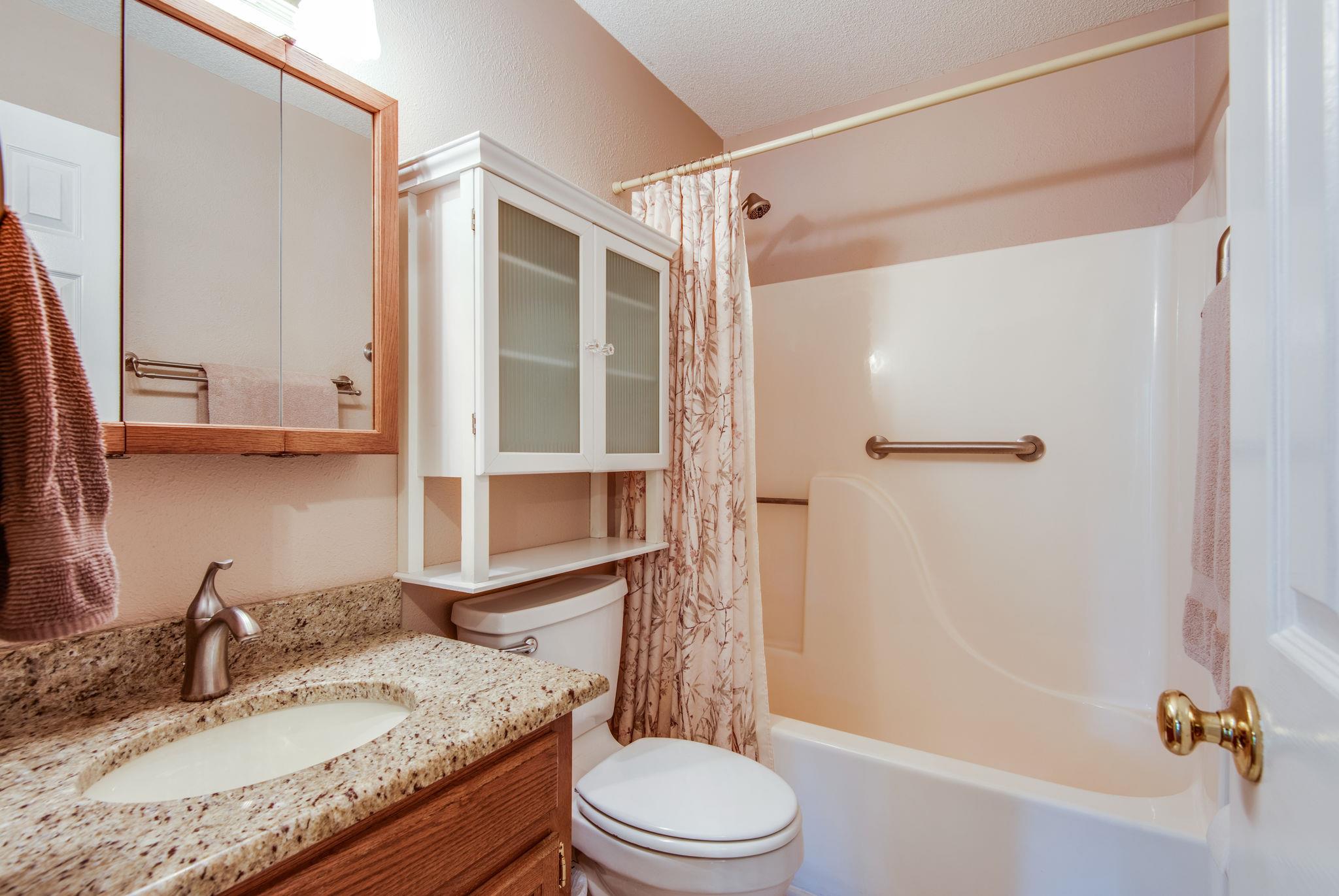 1444 Hunters Branch Road Antioch, TN 37013 - Photo 17 of 27 Guest bathroom.