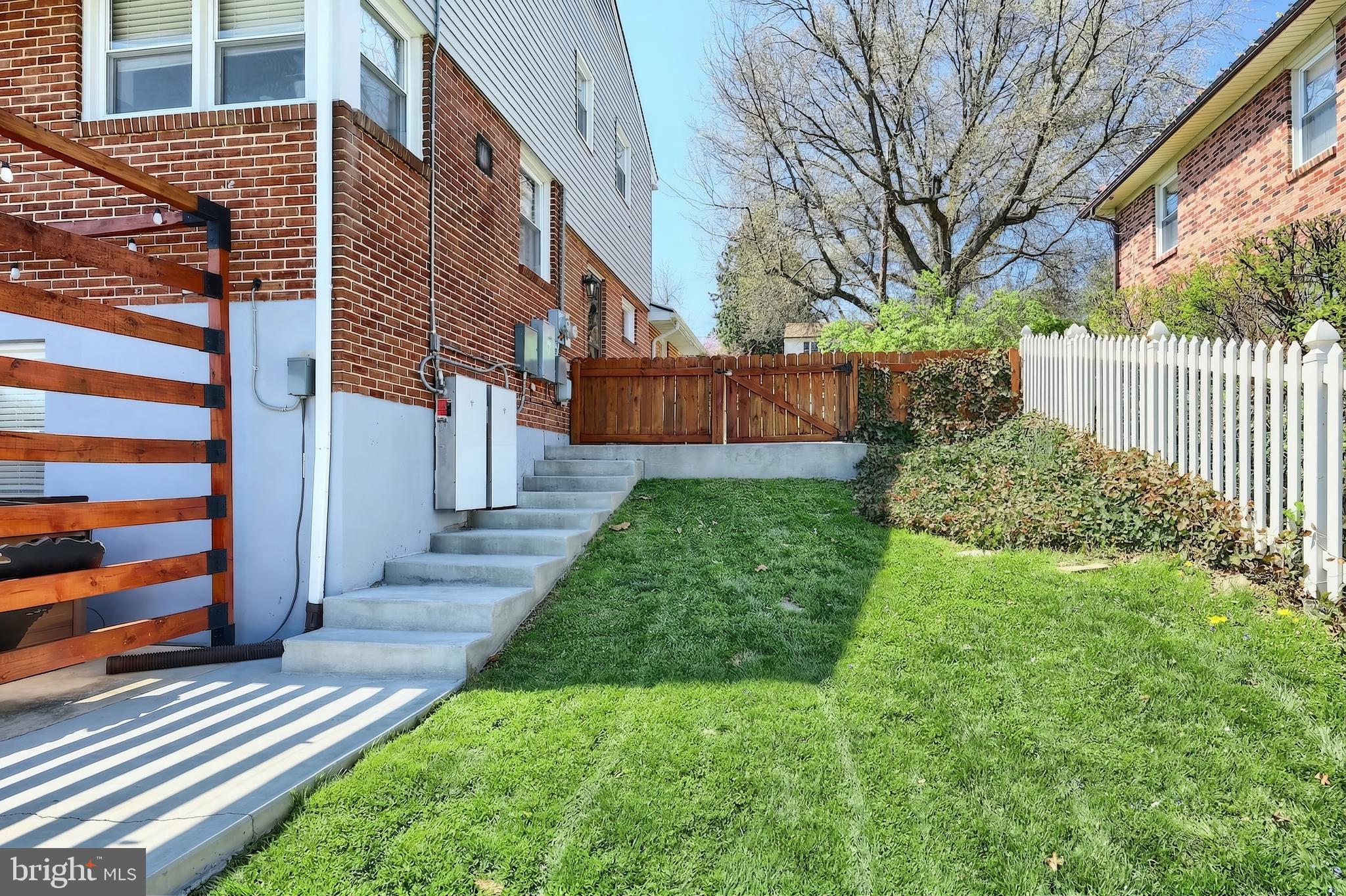 1505 Bonbar Road York, PA 17403 - Photo 12 of 41