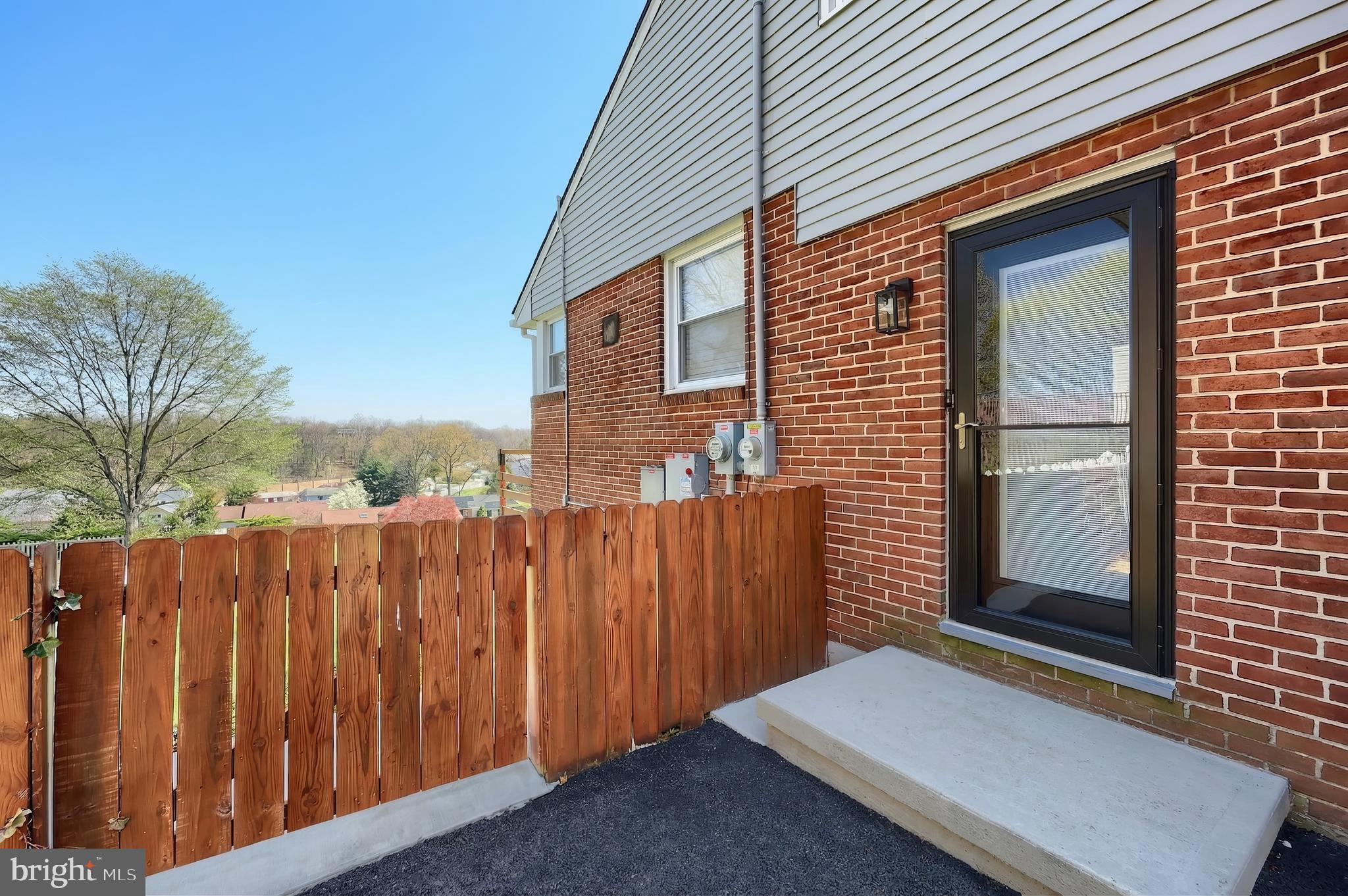 1505 Bonbar Road York, PA 17403 - Photo 14 of 41