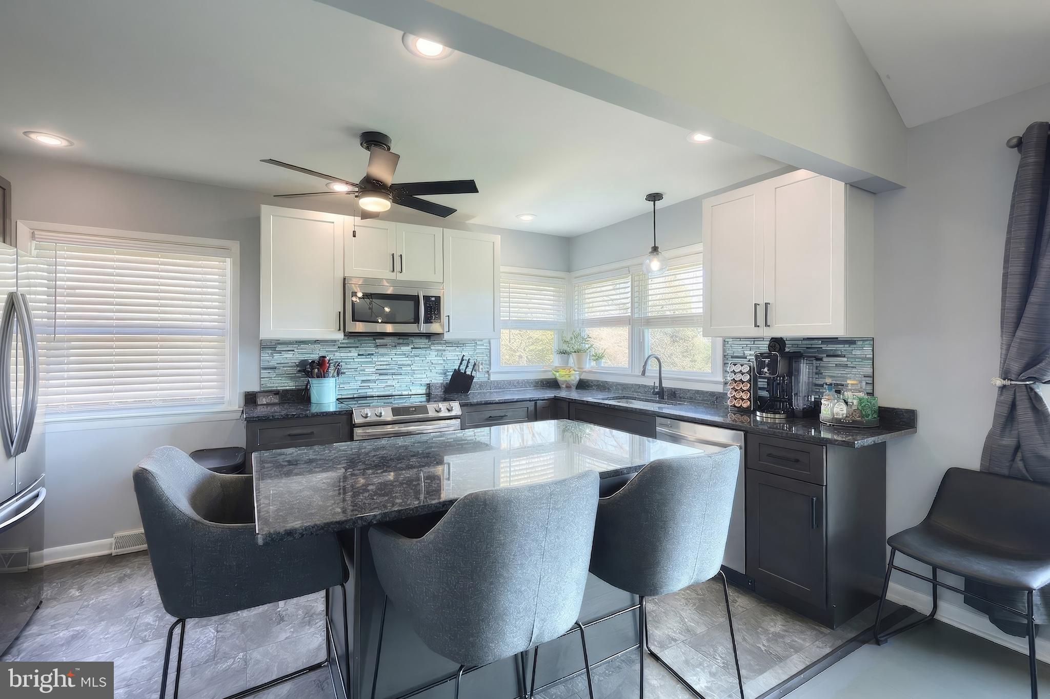 1505 Bonbar Road York, PA 17403 - Photo 18 of 41