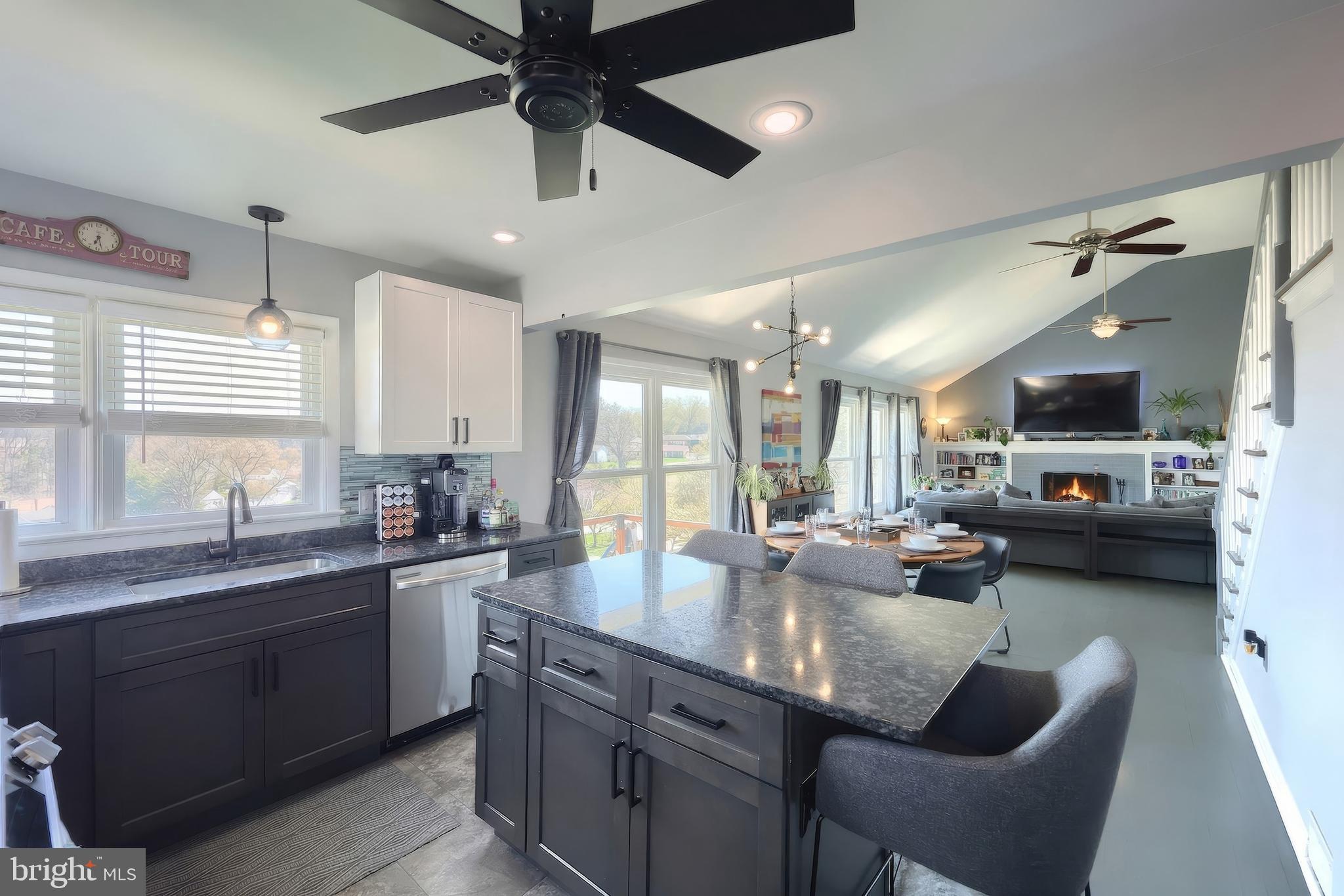 1505 Bonbar Road York, PA 17403 - Photo 19 of 41