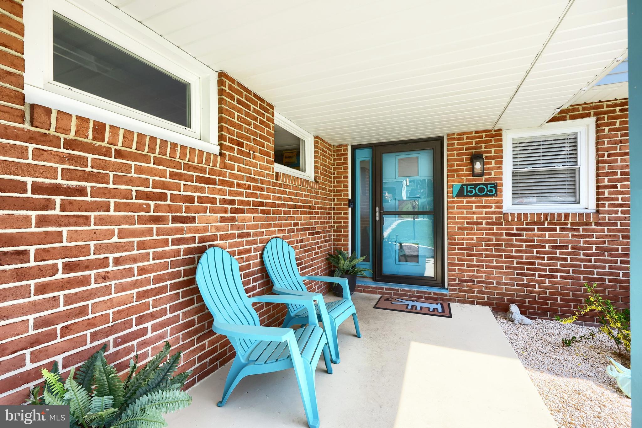 1505 Bonbar Road York, PA 17403 - Photo 5 of 41