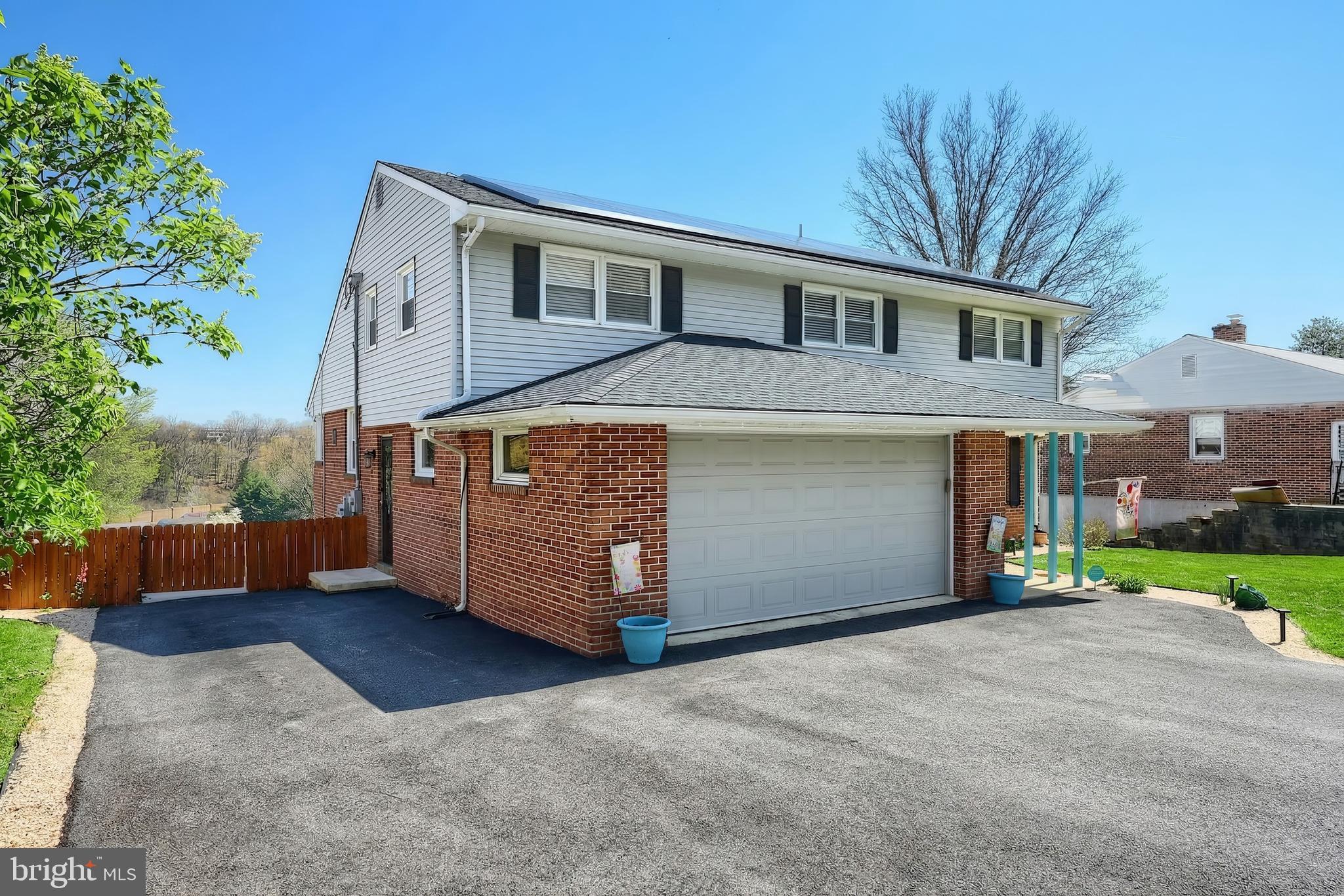 1505 Bonbar Road York, PA 17403 - Photo 9 of 41