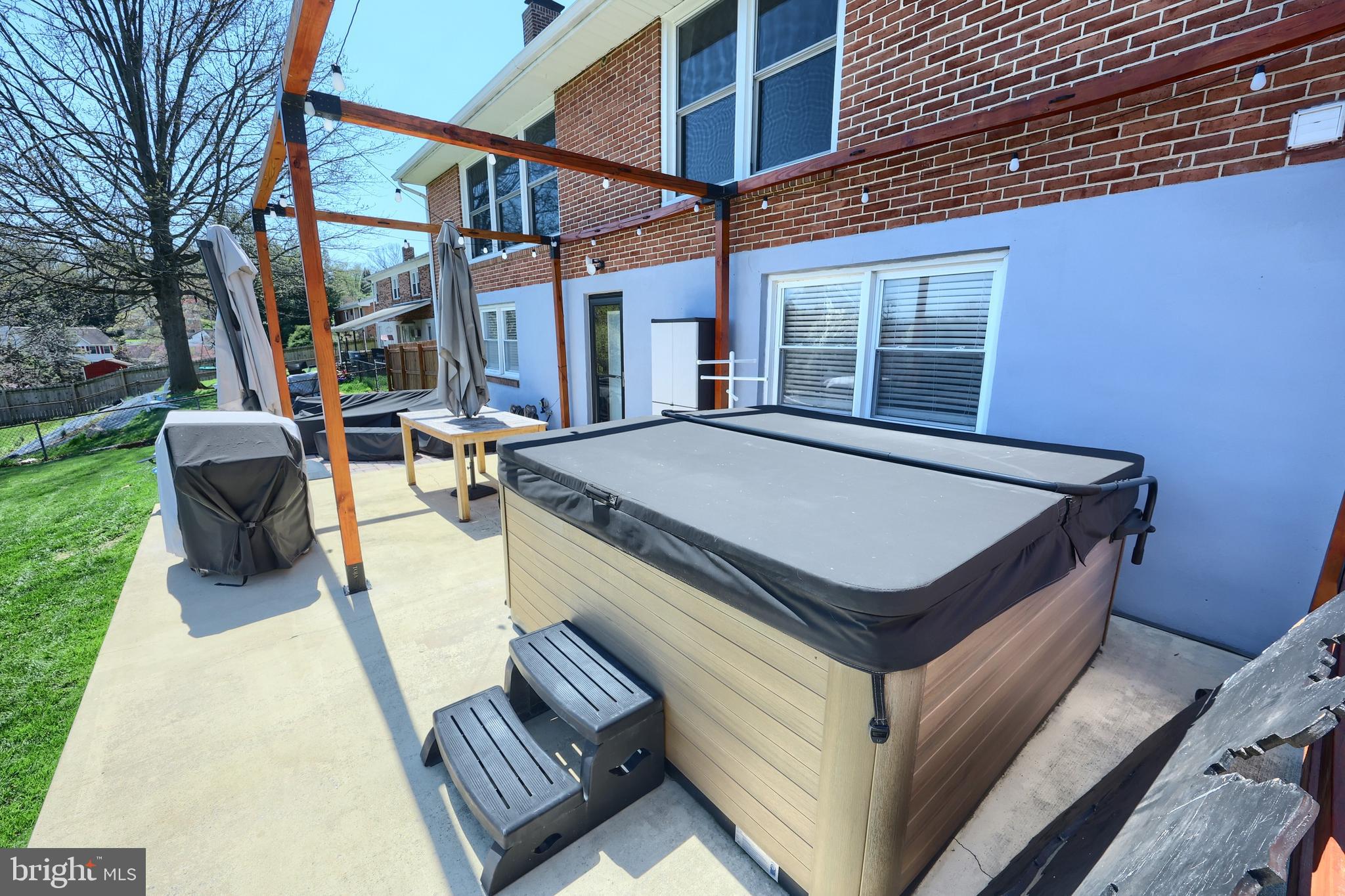 1505 Bonbar Road York, PA 17403 - Photo 10 of 41