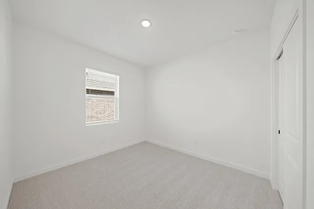 $330,890 | 7922 Jasper Mdws Way, Angleton, TX 77515