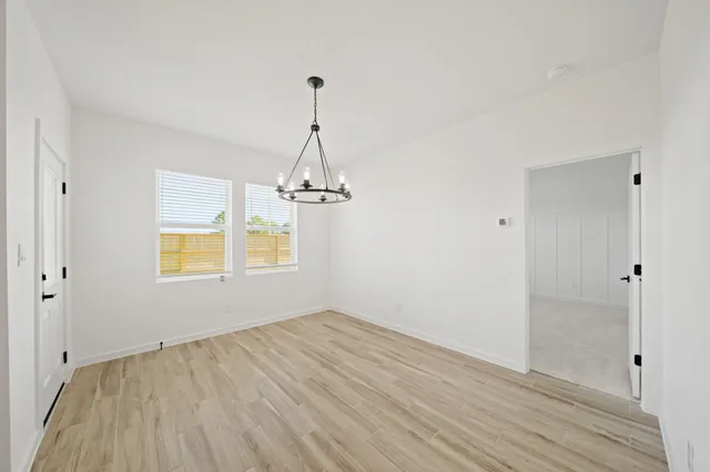 $330,890 | 7922 Jasper Mdws Way, Angleton, TX 77515