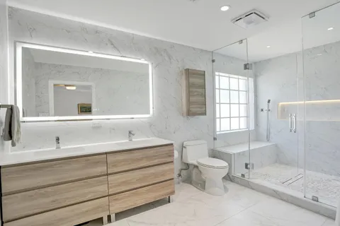 $1,125,000 | 3930 Northeast 21st Avenue, Fort Lauderdale, FL 33308