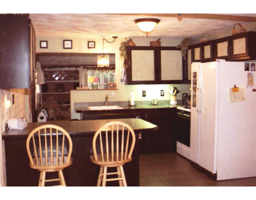 25 Springwell Road Billerica, MA 01821 - Photo 4 of 7 a view of dinning table and chairs
